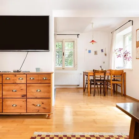 Central, Calm Oasis With Private Parking