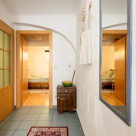 Apartment Central, Calm Oasis With Private Parking Graz