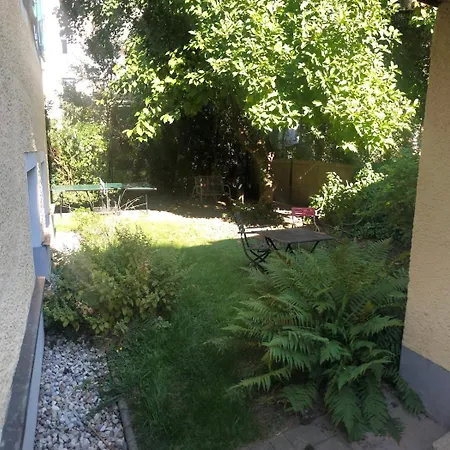 Central, Calm Oasis With Private Parking Graz